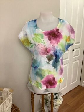 Milano sparkly Tee fits Medium